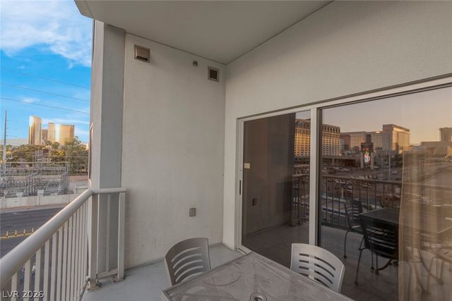 211 East Flamingo Road 304, Las Vegas, NV 89169