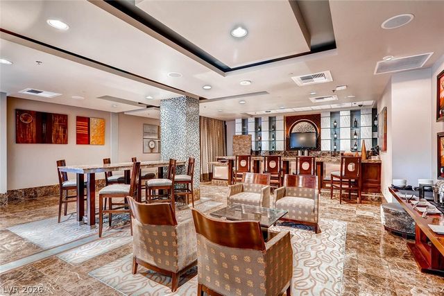 211 East Flamingo Road 304, Las Vegas, NV 89169