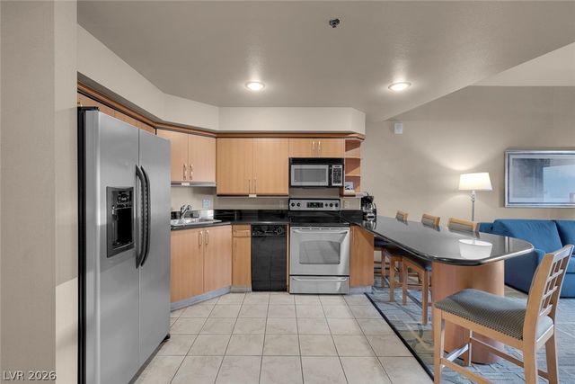 211 East Flamingo Road 304, Las Vegas, NV 89169