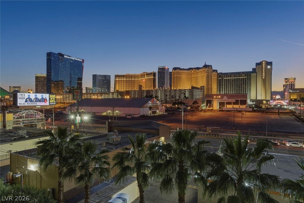 211 East Flamingo Road 304, Las Vegas, NV 89169