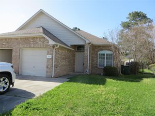 1811 Arbor Glen, Conroe, TX 77303