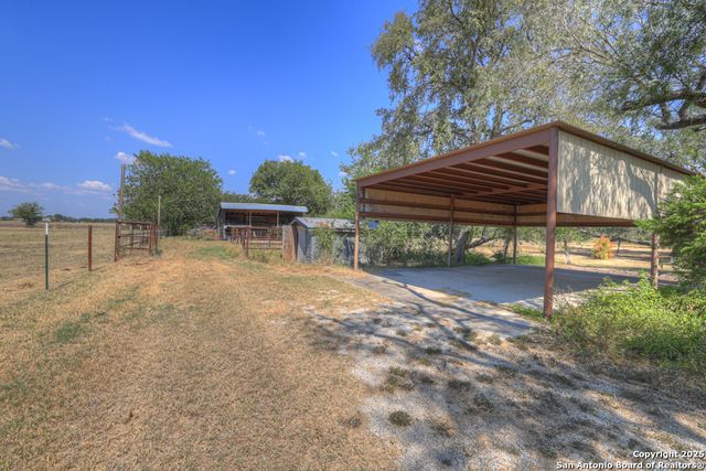 255 Brehm Ln, Cibolo, TX 78108