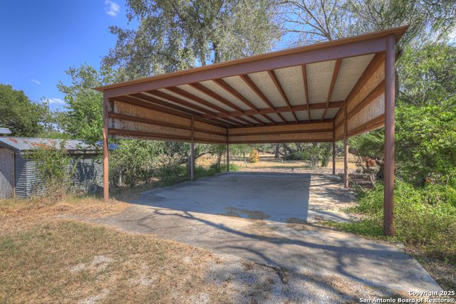 255 Brehm Ln, Cibolo, TX 78108