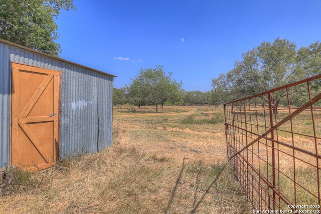 255 Brehm Ln, Cibolo, TX 78108