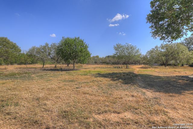 255 Brehm Ln, Cibolo, TX 78108