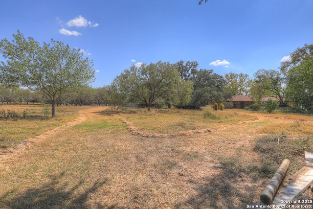 255 Brehm Ln, Cibolo, TX 78108