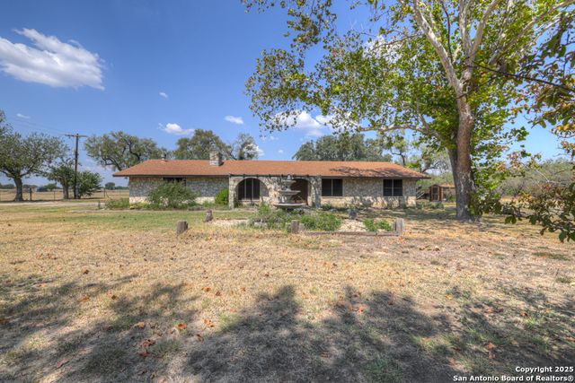 255 Brehm Ln, Cibolo, TX 78108