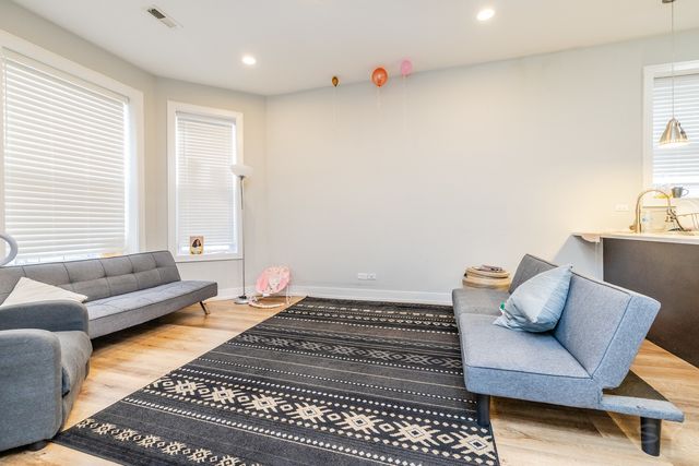 2244 S Sawyer Avenue, Chicago, IL 60623