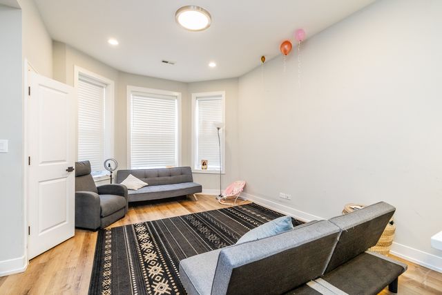 2244 S Sawyer Avenue, Chicago, IL 60623