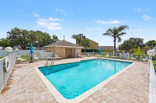 6980 ULMERTON ROAD 9E, Largo, FL 33771