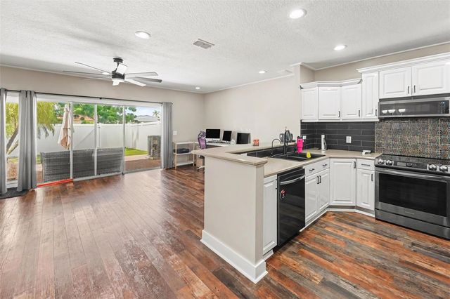 6980 ULMERTON ROAD 9E, Largo, FL 33771