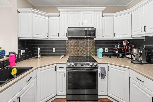 6980 ULMERTON ROAD 9E, Largo, FL 33771