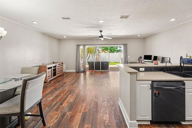 6980 ULMERTON ROAD 9E, Largo, FL 33771