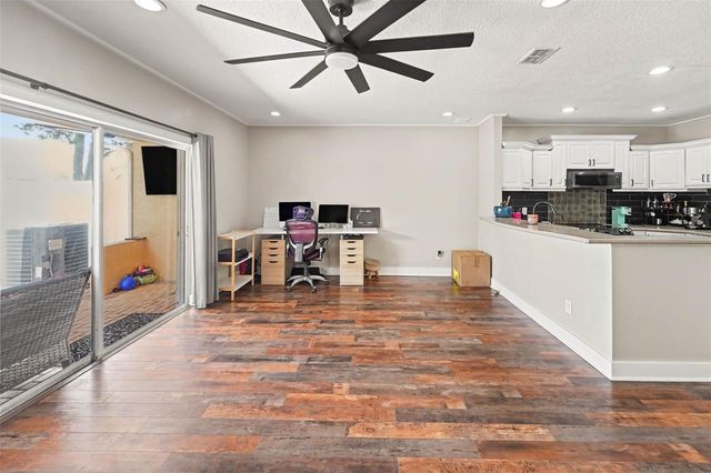 6980 ULMERTON ROAD 9E, Largo, FL 33771