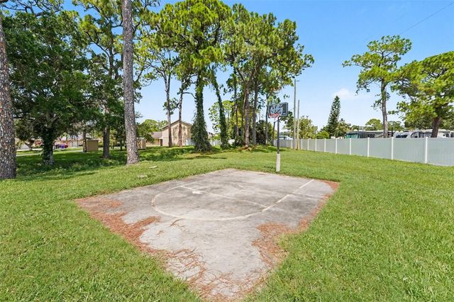 6980 ULMERTON ROAD 9E, Largo, FL 33771