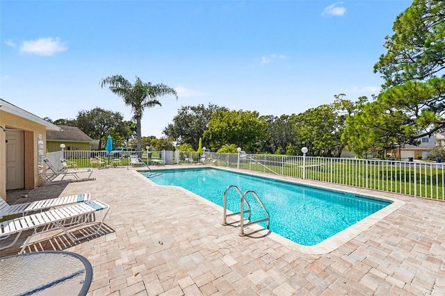 6980 ULMERTON ROAD 9E, Largo, FL 33771