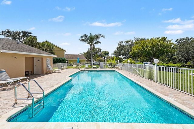 6980 ULMERTON ROAD 9E, Largo, FL 33771