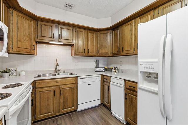 1412 W Stone Boulevard, Raymore, MO 64083