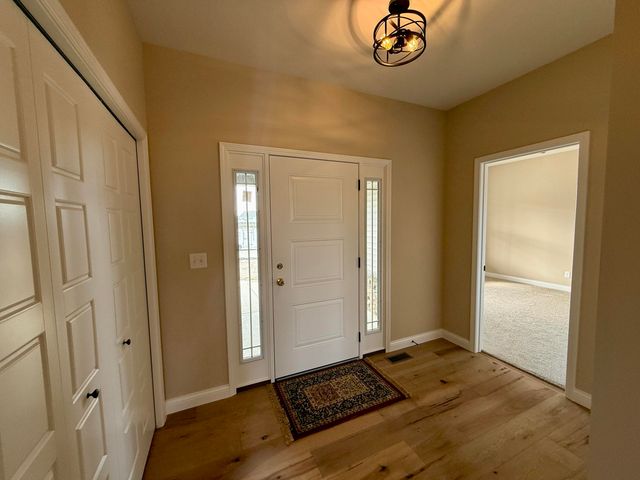 840 Idlewild Lane, Chesterton, IN 46304