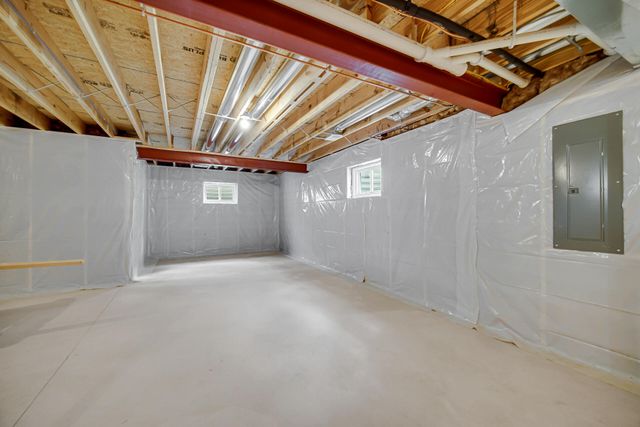 840 Idlewild Lane, Chesterton, IN 46304