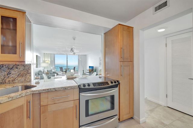 1400 S Ocean Dr 1001, Hollywood, FL 33019