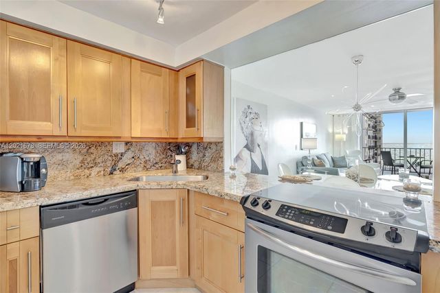 1400 S Ocean Dr 1001, Hollywood, FL 33019