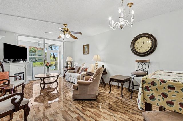 2831 E Sunrise Lakes Dr 105, Sunrise, FL 33322