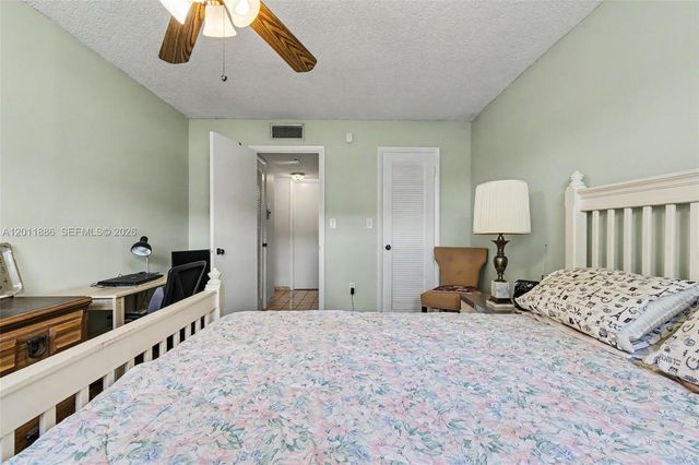2831 E Sunrise Lakes Dr 105, Sunrise, FL 33322