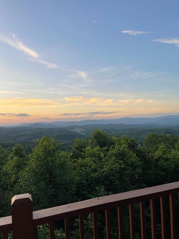 1013 Buck Ridge Drive, Murphy, NC 28906