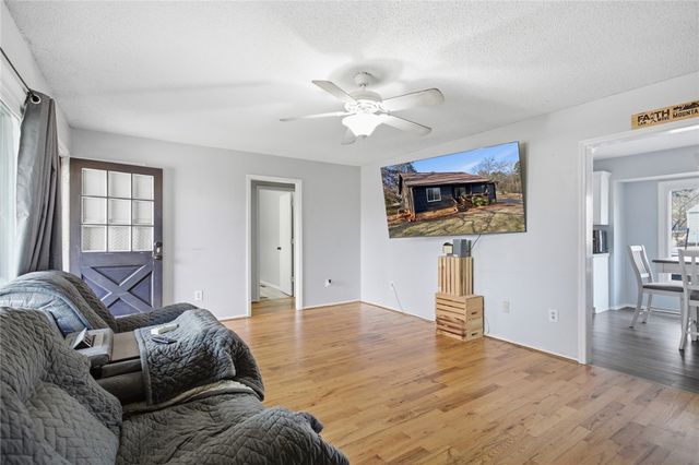 107 Lakewood Drive, West Union, SC 29696