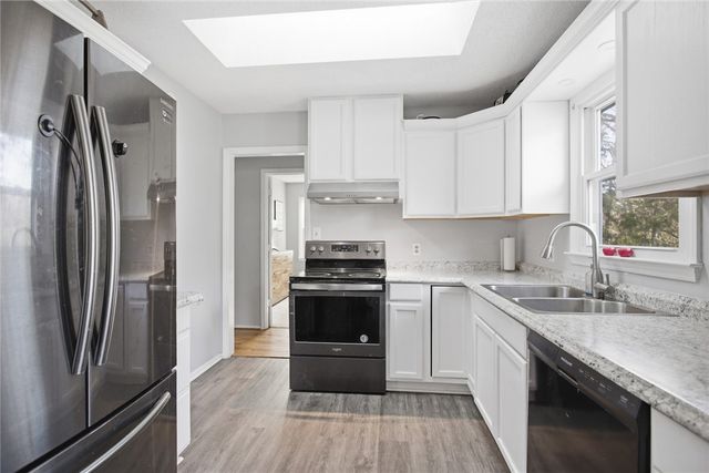 107 Lakewood Drive, West Union, SC 29696