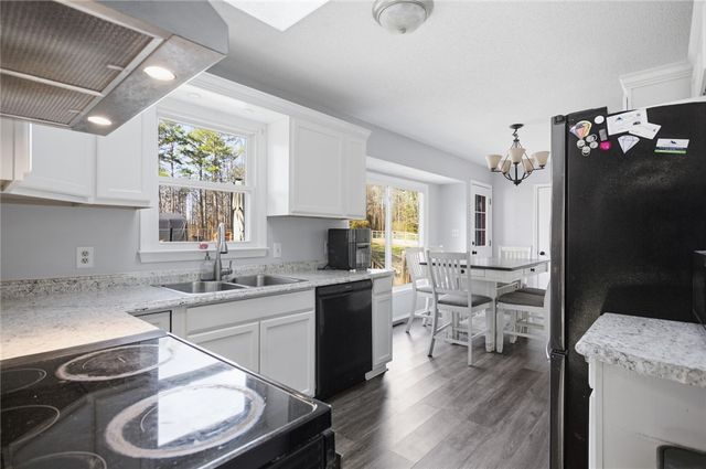 107 Lakewood Drive, West Union, SC 29696