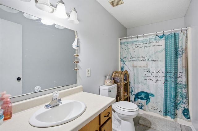 107 Lakewood Drive, West Union, SC 29696