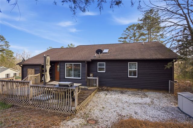 107 Lakewood Drive, West Union, SC 29696