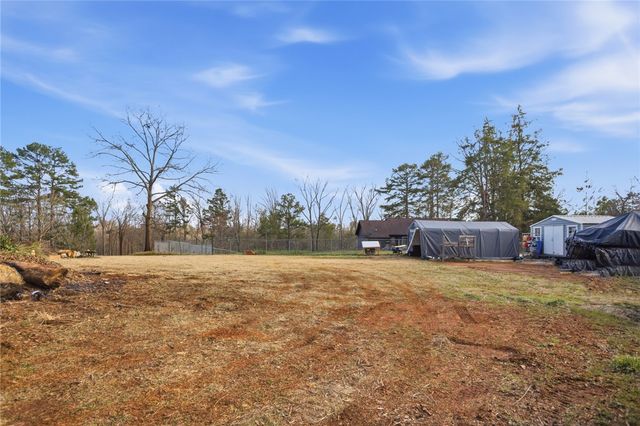 107 Lakewood Drive, West Union, SC 29696