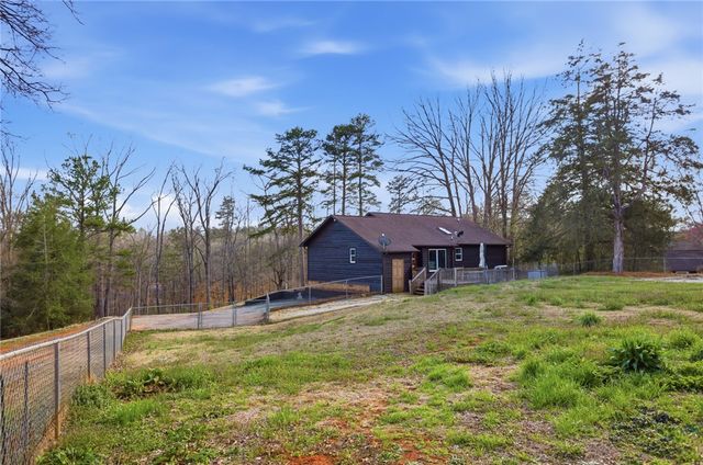 107 Lakewood Drive, West Union, SC 29696