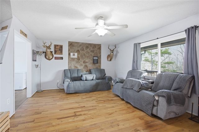 107 Lakewood Drive, West Union, SC 29696