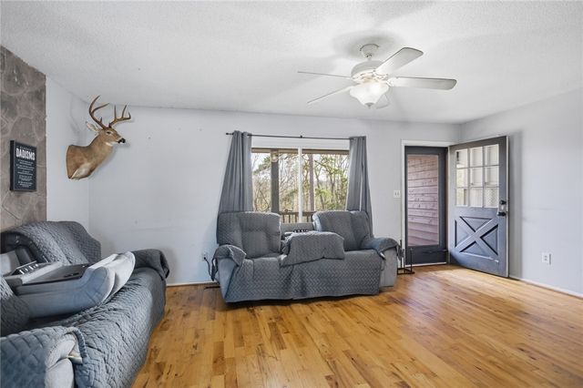 107 Lakewood Drive, West Union, SC 29696