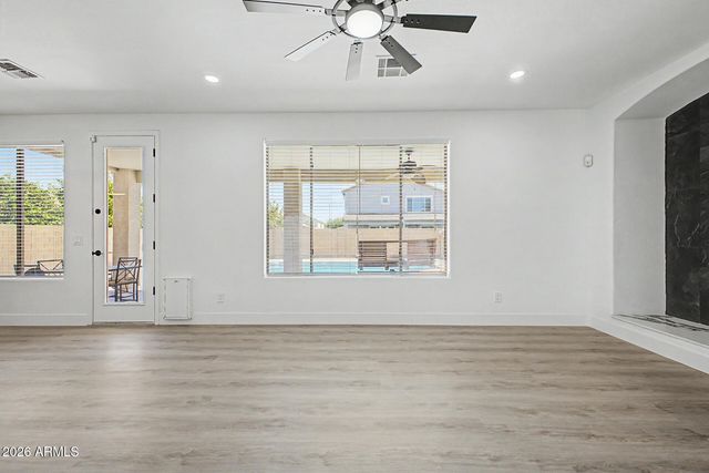 10925 W DAVIS Lane, Avondale, AZ 85323