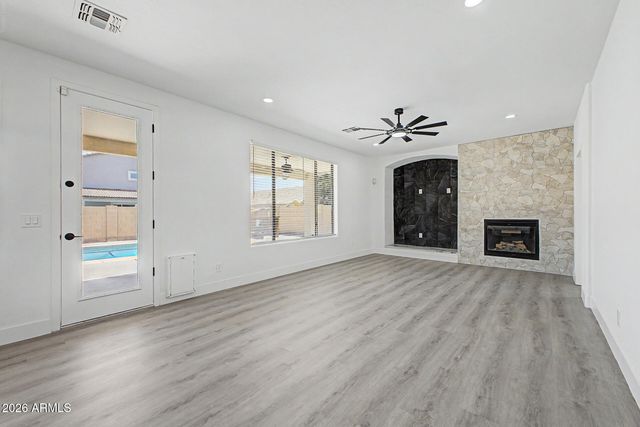 10925 W DAVIS Lane, Avondale, AZ 85323