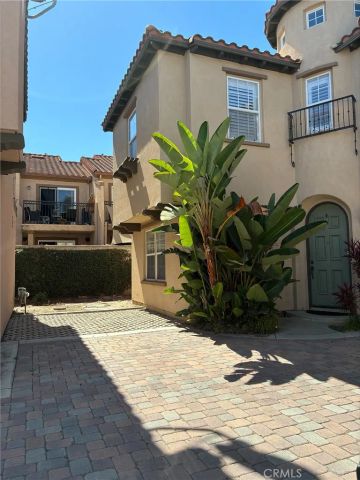 7675 Timber Circle, Huntington Beach, CA 92648