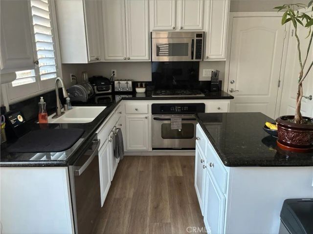 7675 Timber Circle, Huntington Beach, CA 92648