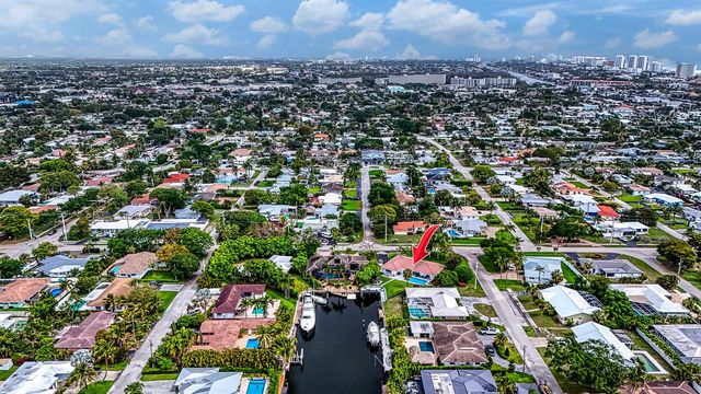 1250 SE 10th Street, Deerfield Beach, FL 33441