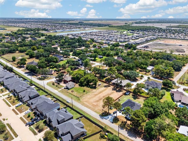 5810 Meadow Lane, Richmond, TX 77469