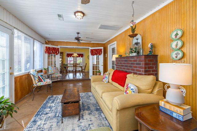 1146 Oak Grove Church Road, Manning, SC 29102