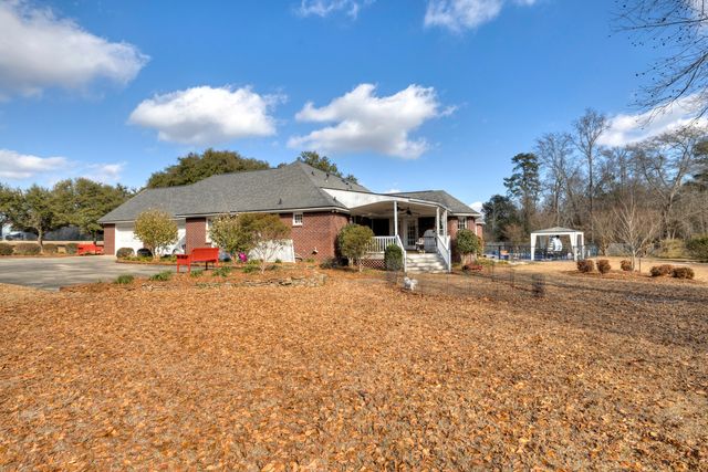 1146 Oak Grove Church Road, Manning, SC 29102