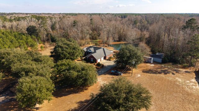 1146 Oak Grove Church Road, Manning, SC 29102