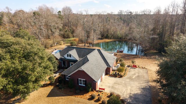 1146 Oak Grove Church Road, Manning, SC 29102