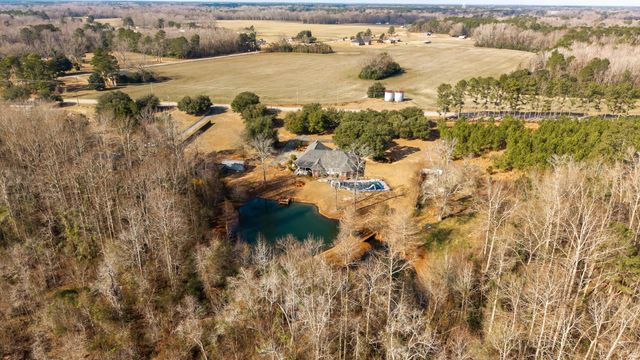 1146 Oak Grove Church Road, Manning, SC 29102