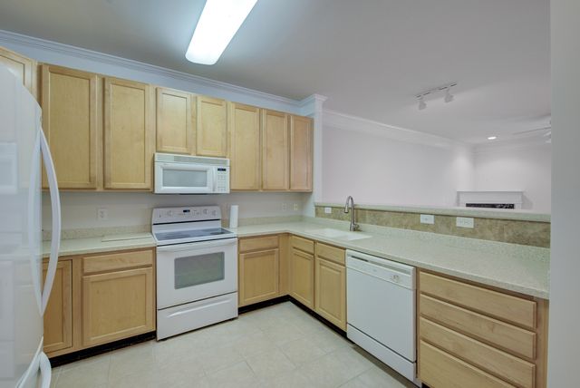 1025 Riverland Woods Place 115, Charleston, SC 29412